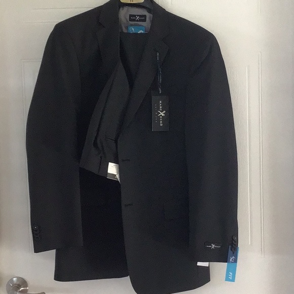 Men. Suit - Picture 1 of 9